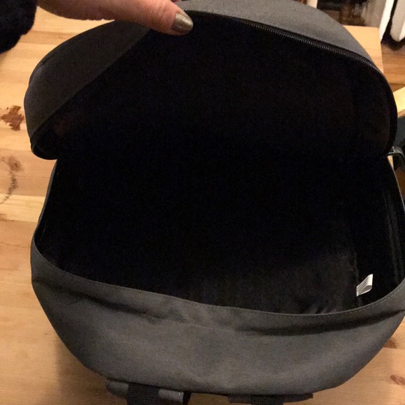 HEX Echo Laptop Backpack - Picture 2 of 4